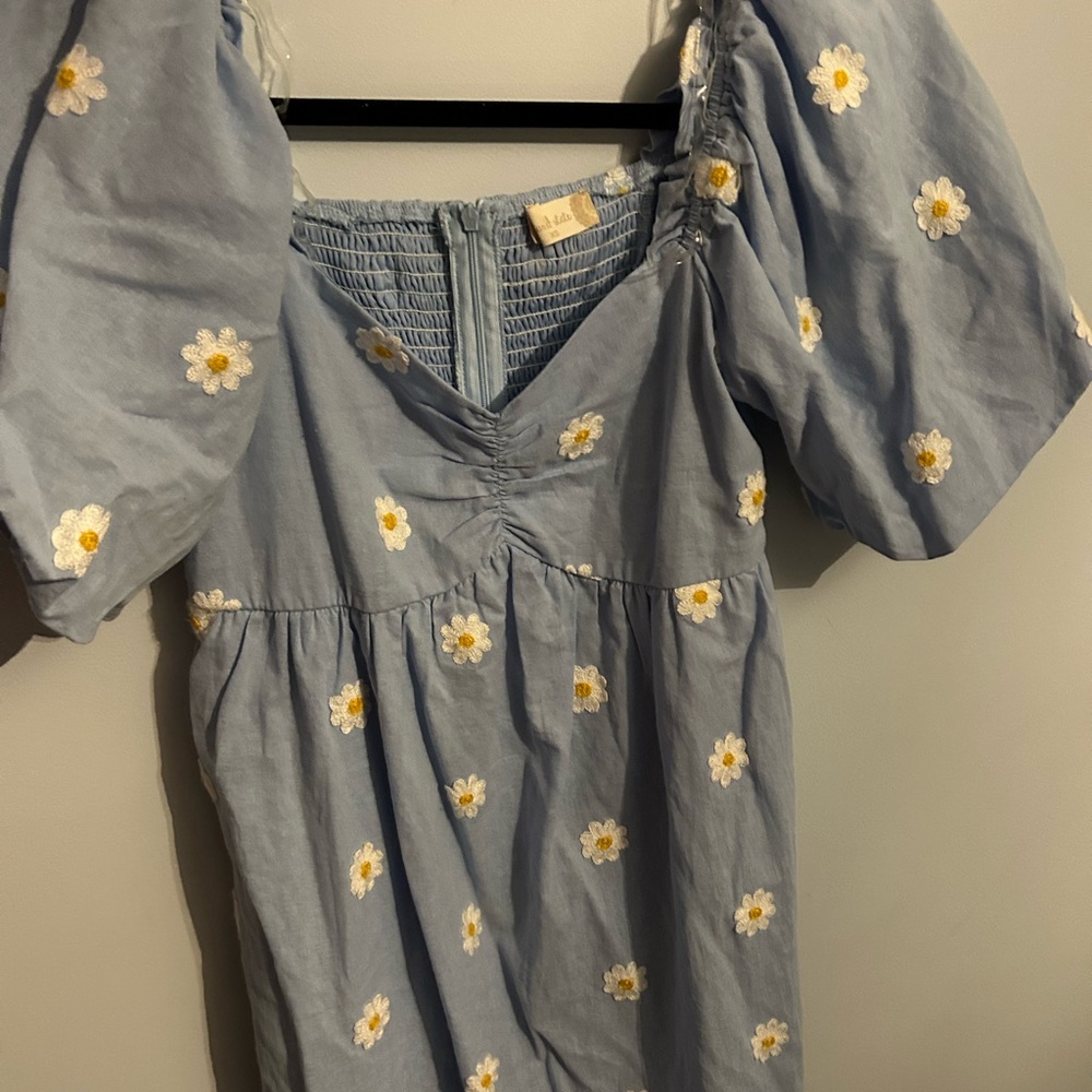 Altrd State size XS puff sleeve light blue daisy dress